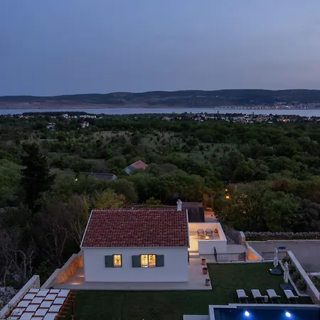 Casa Sorelle Secluded With Breathtaking Pool