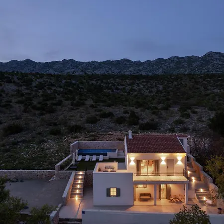 Casa Sorelle Secluded With Breathtaking Pool וילה סלינה