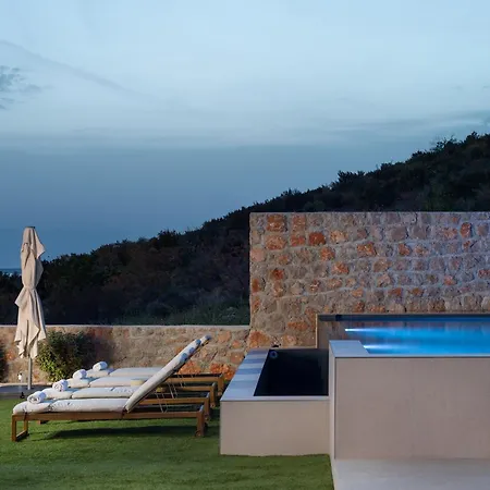 Casa Sorelle Secluded With Breathtaking Pool
