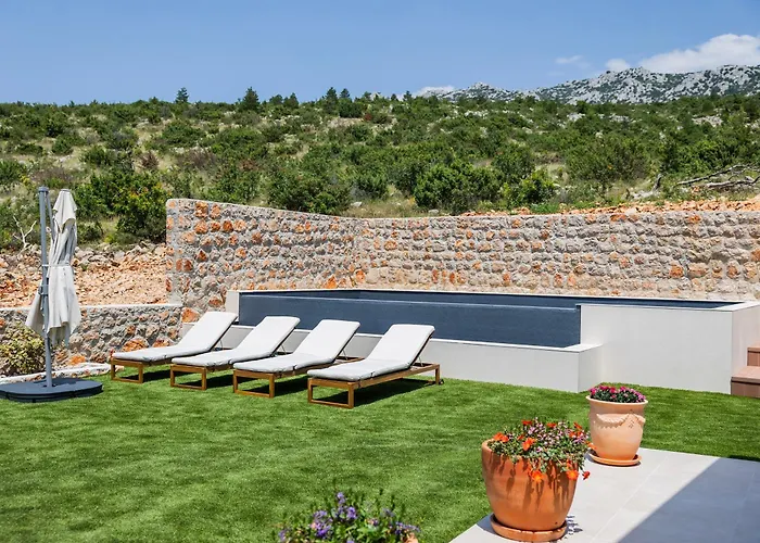Luxury Casa Sorelle Croatia, Secluded House With A Breathtaking View And Heated Infinity Pool Villa *