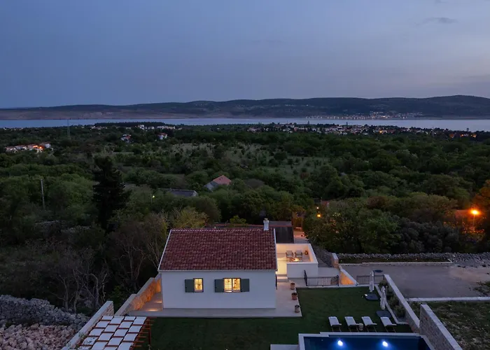 Casa Sorelle Secluded With Breathtaking Pool