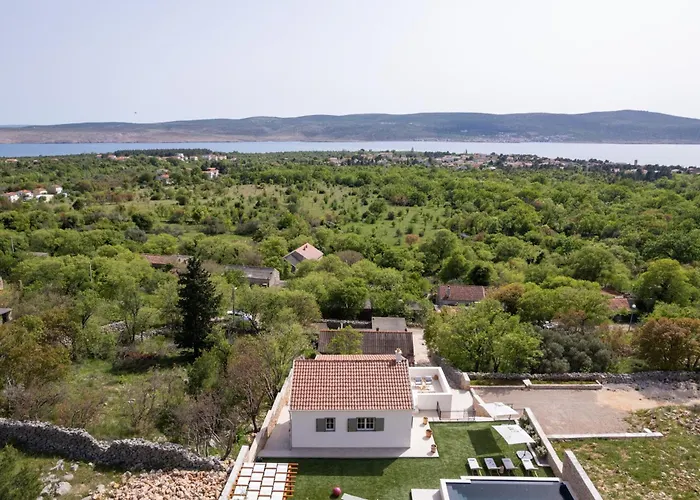 Casa Sorelle Secluded With Breathtaking Pool Vila