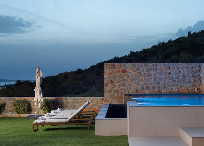 Casa Sorelle Secluded With Breathtaking Pool
